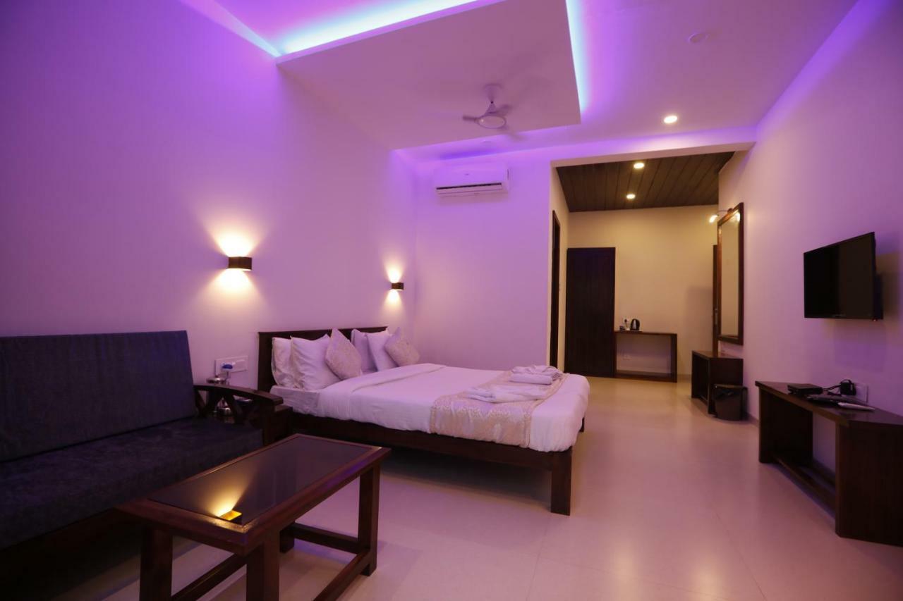 La Serene Resort And Spa Mahābaleshwar Eksteriør billede